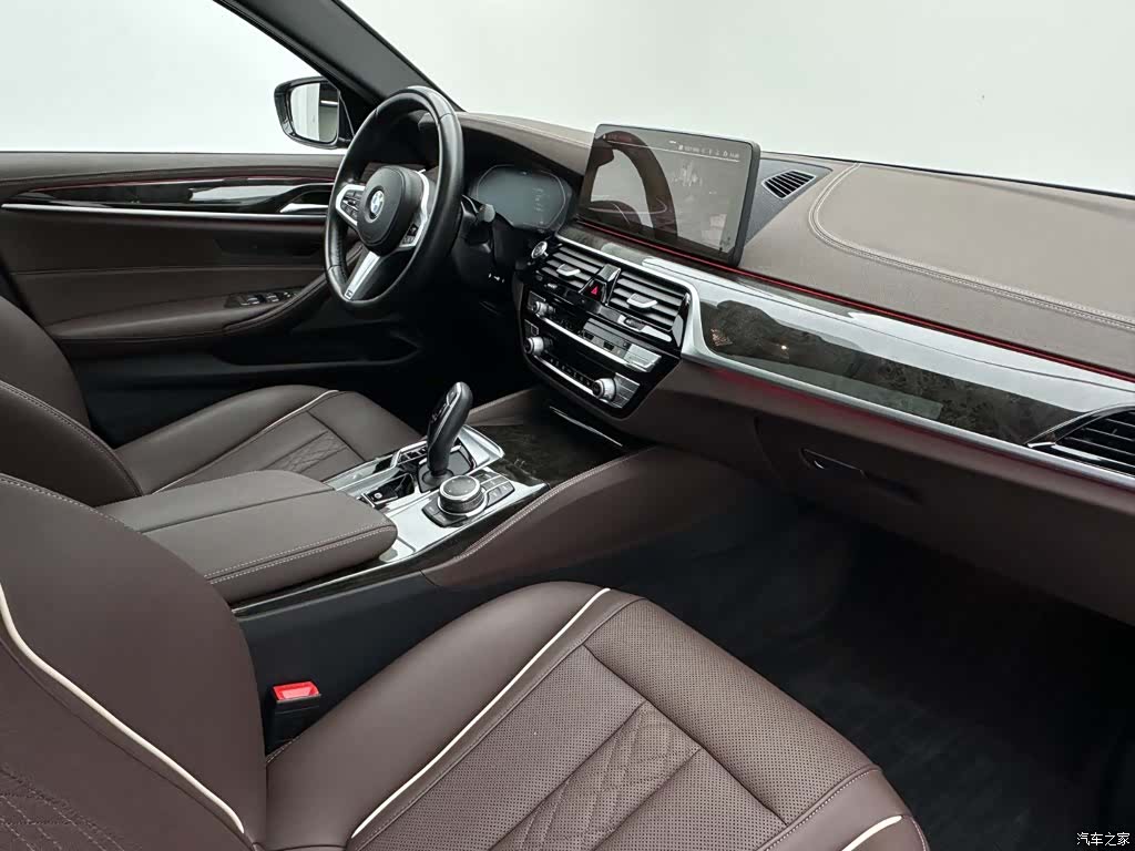 BMW 5 Series, 2022 15