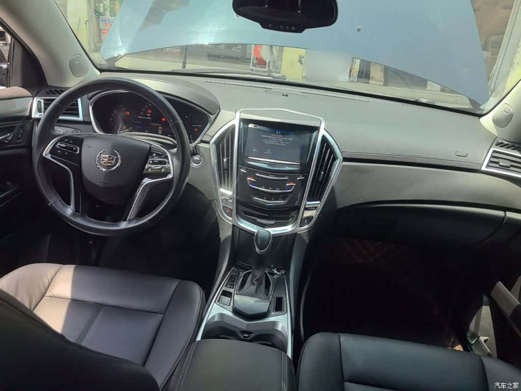 Cadillac SRX, 2015 10