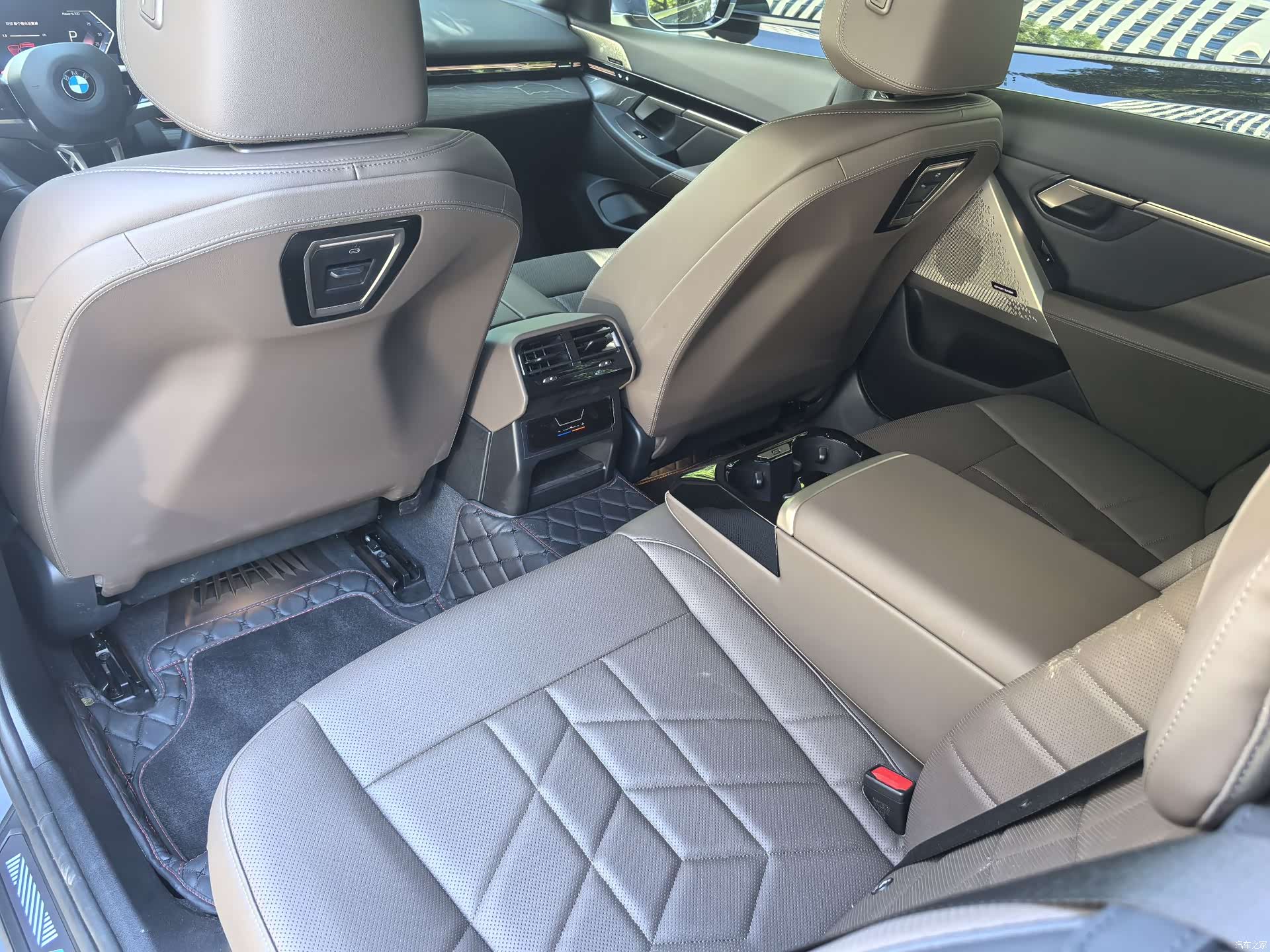 BMW 5 Series, 2024 16