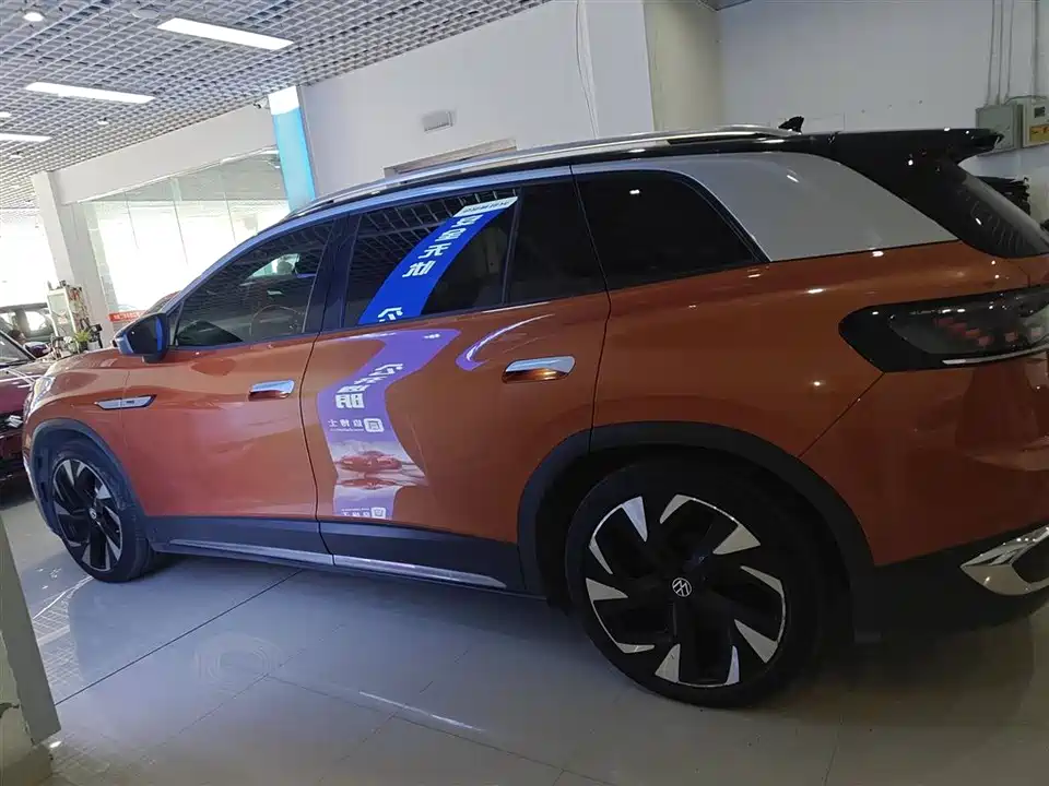 Volkswagen ID.6 CROZZ