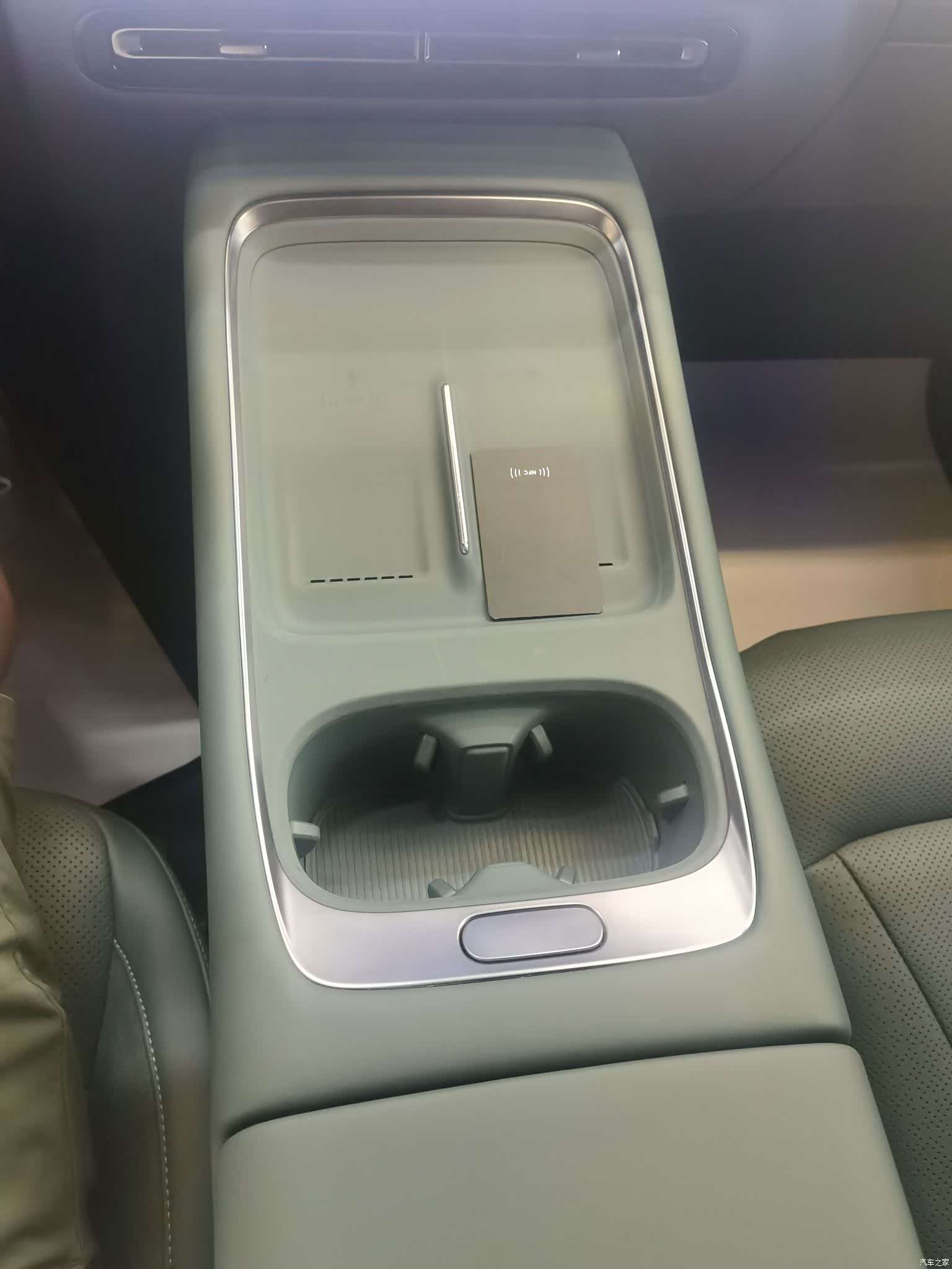 Xpeng P7, 2025 10
