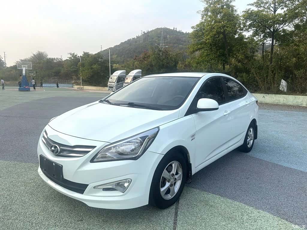 Hyundai GLS, 2016 1