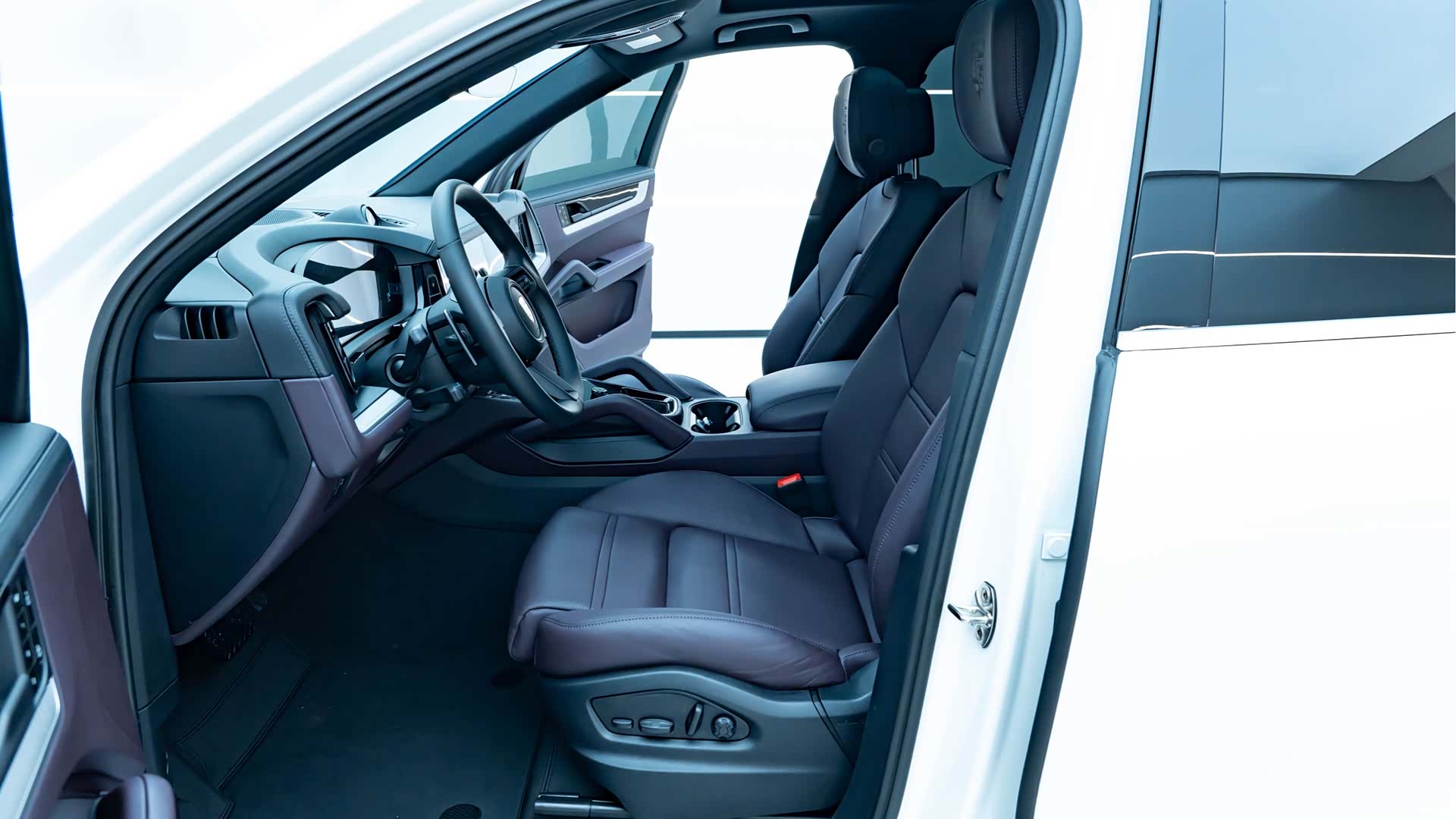 Porsche Cayenne, 2025 6