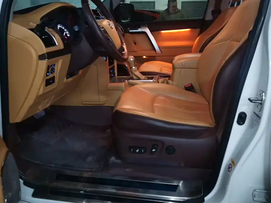Toyota Prado