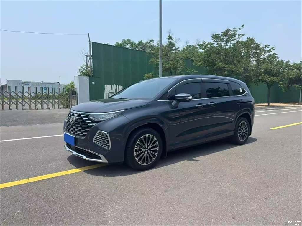 Hyundai Custo