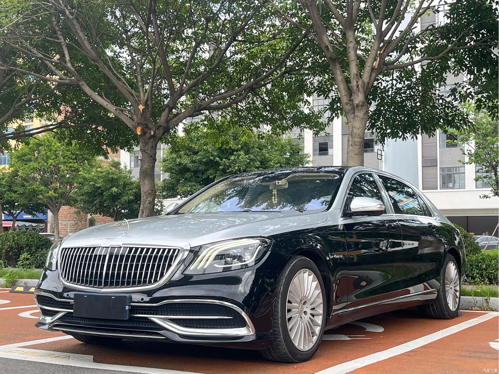 Maybach S-Class, 2019 1