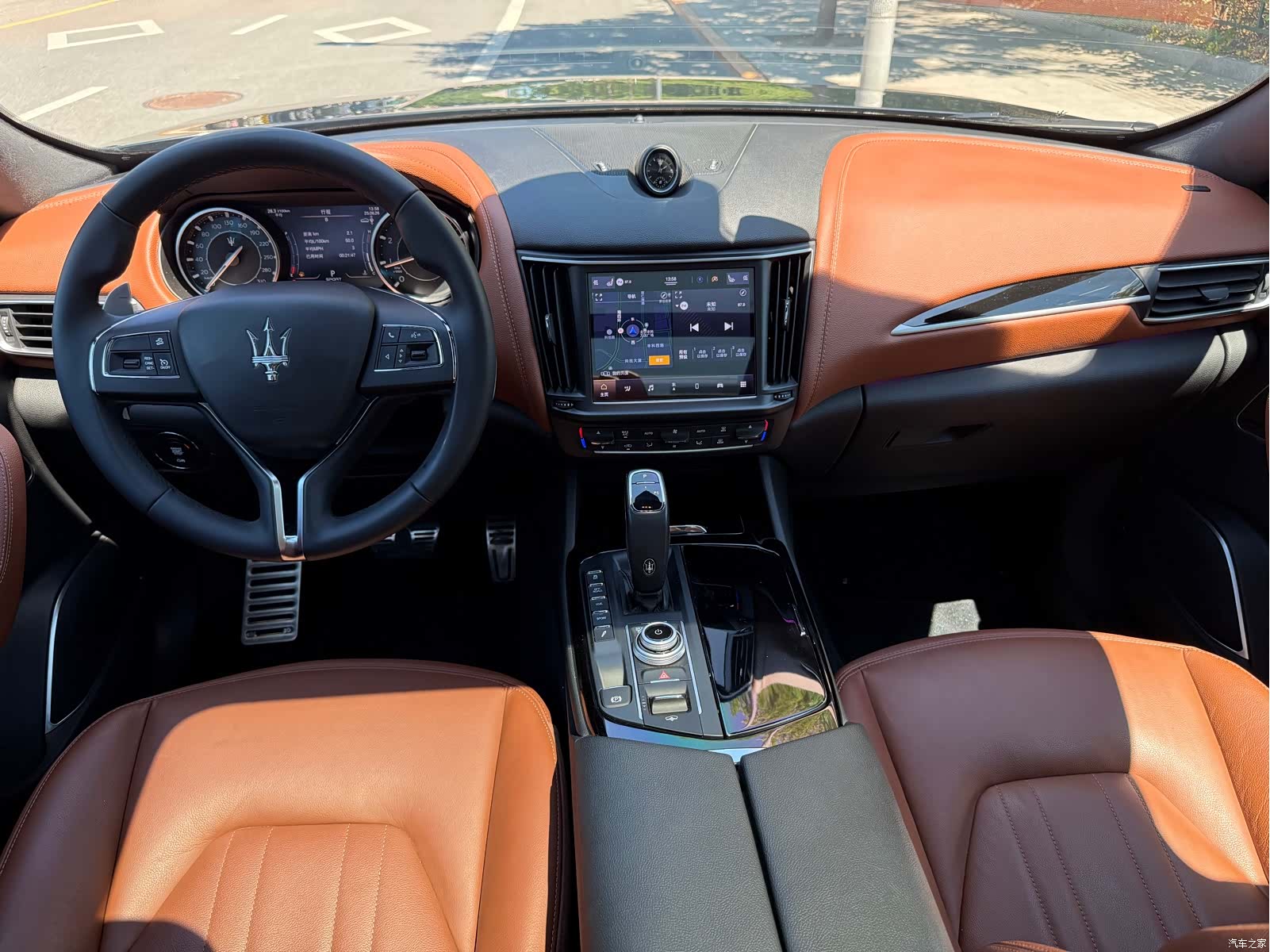 Maserati Levante, 2022 8