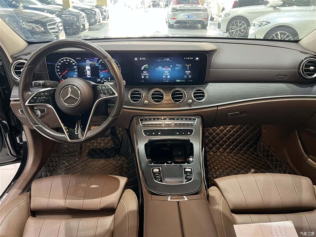 Mercedes-Benz E-Class, 2022 10