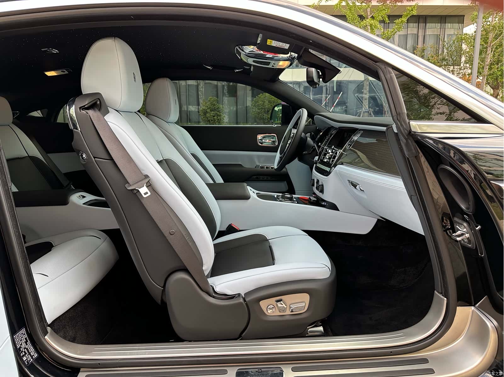 Rolls-Royce Wraith, 2021 15
