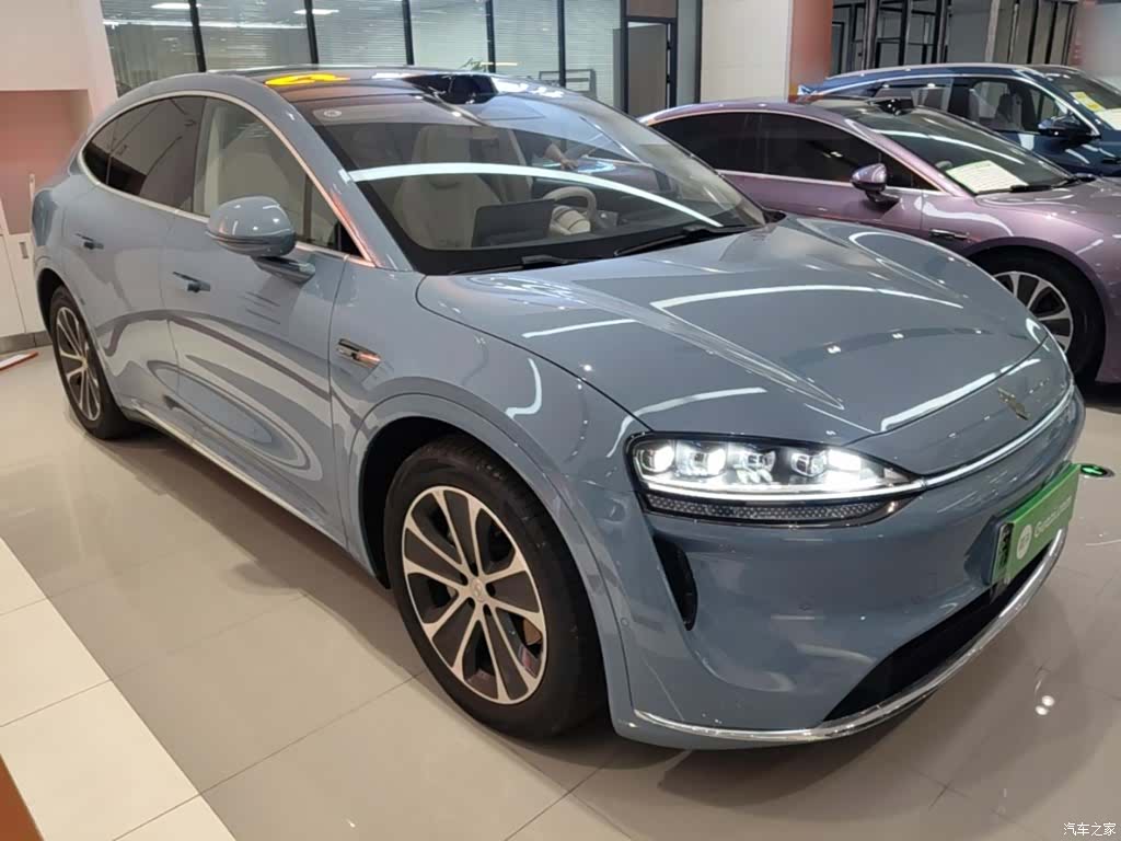 Luxeed R7, 2025 4