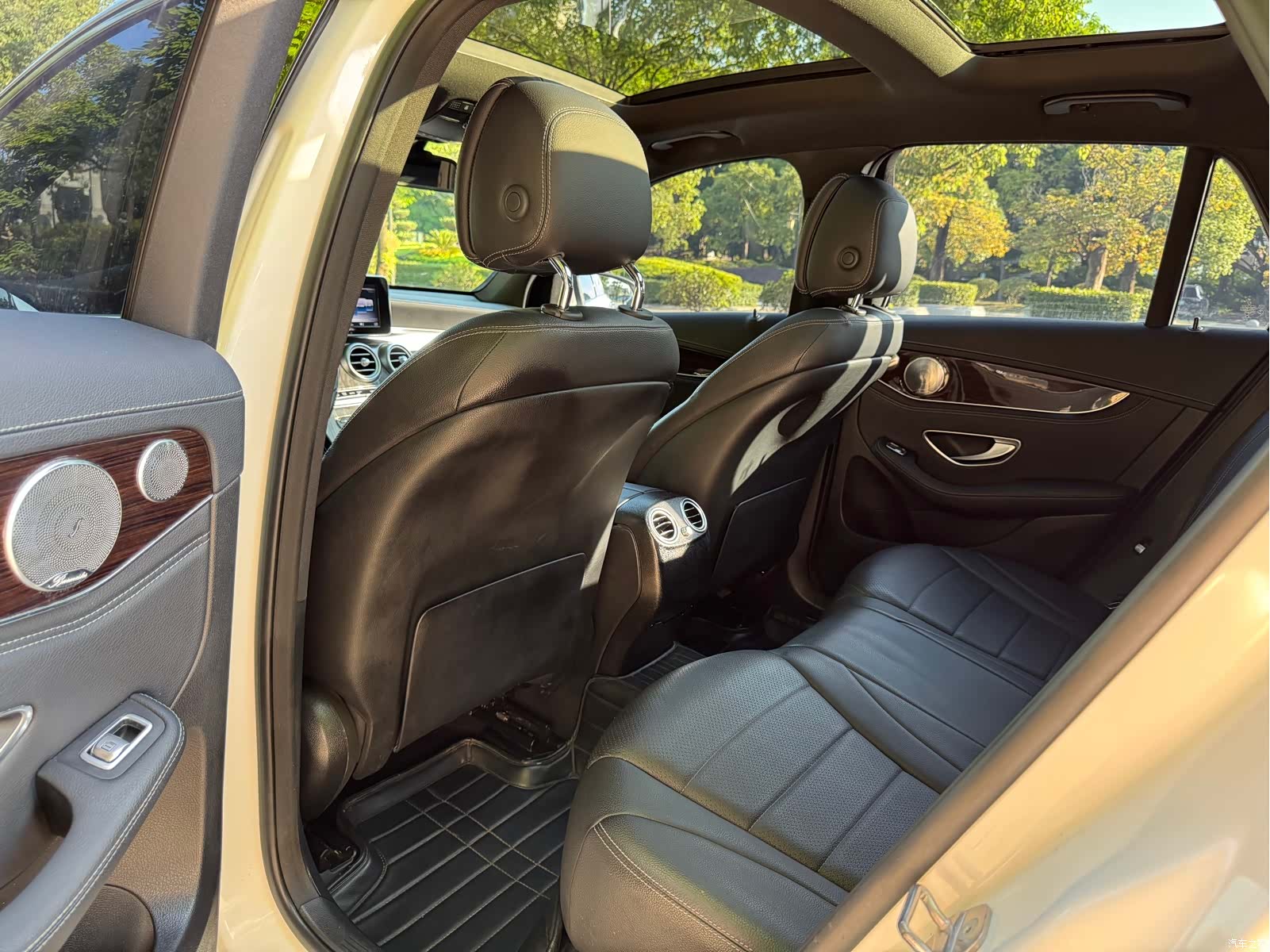 Mercedes-Benz GLC, 2018 11