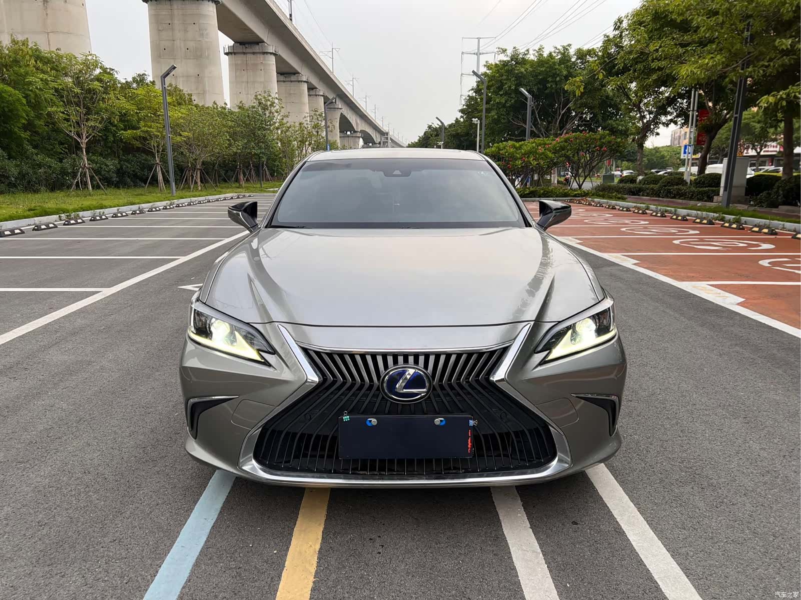Lexus ES, 2019 2