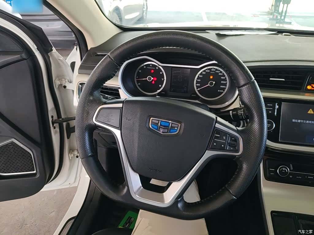 Geely Emgrand, 2016 11