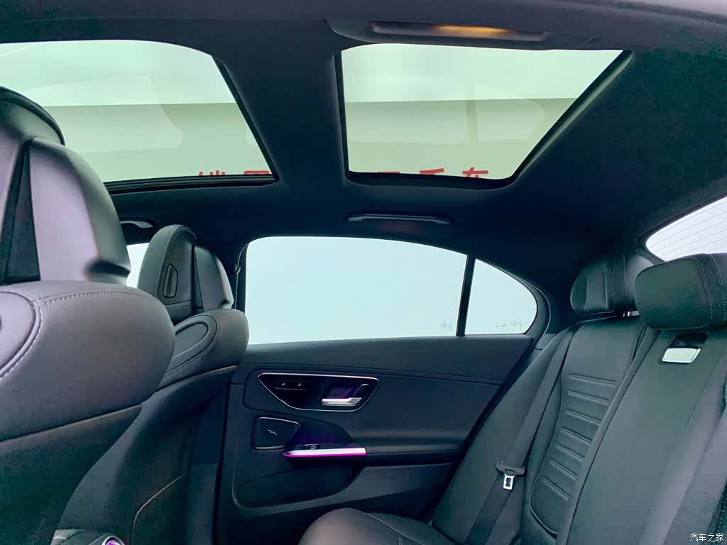 Mercedes-Benz C-Class, 2023 23