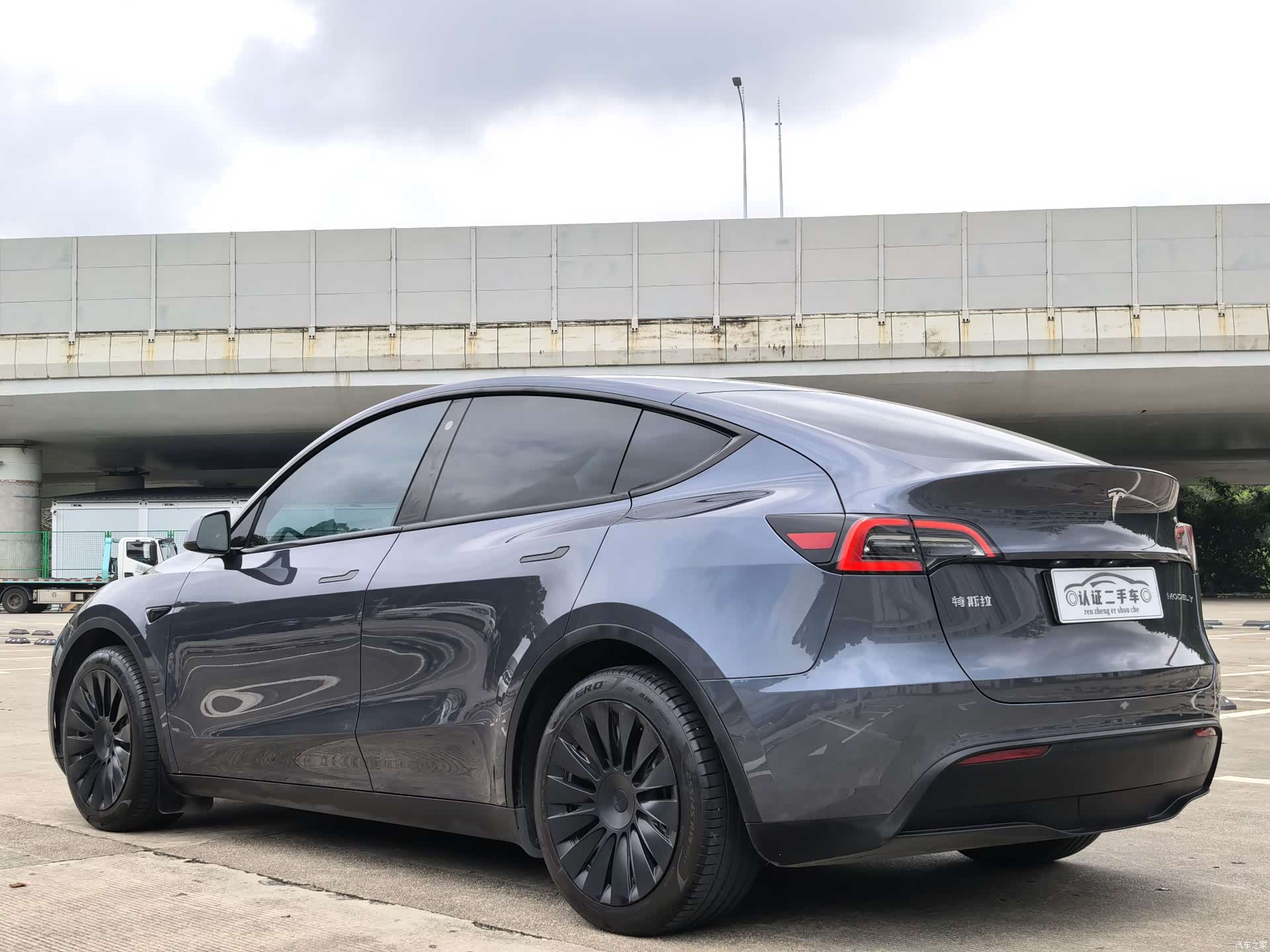 Tesla Model Y, 2022 9