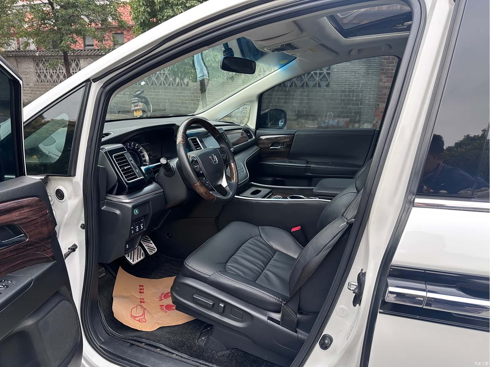 Honda Elysion, 2019 все фото