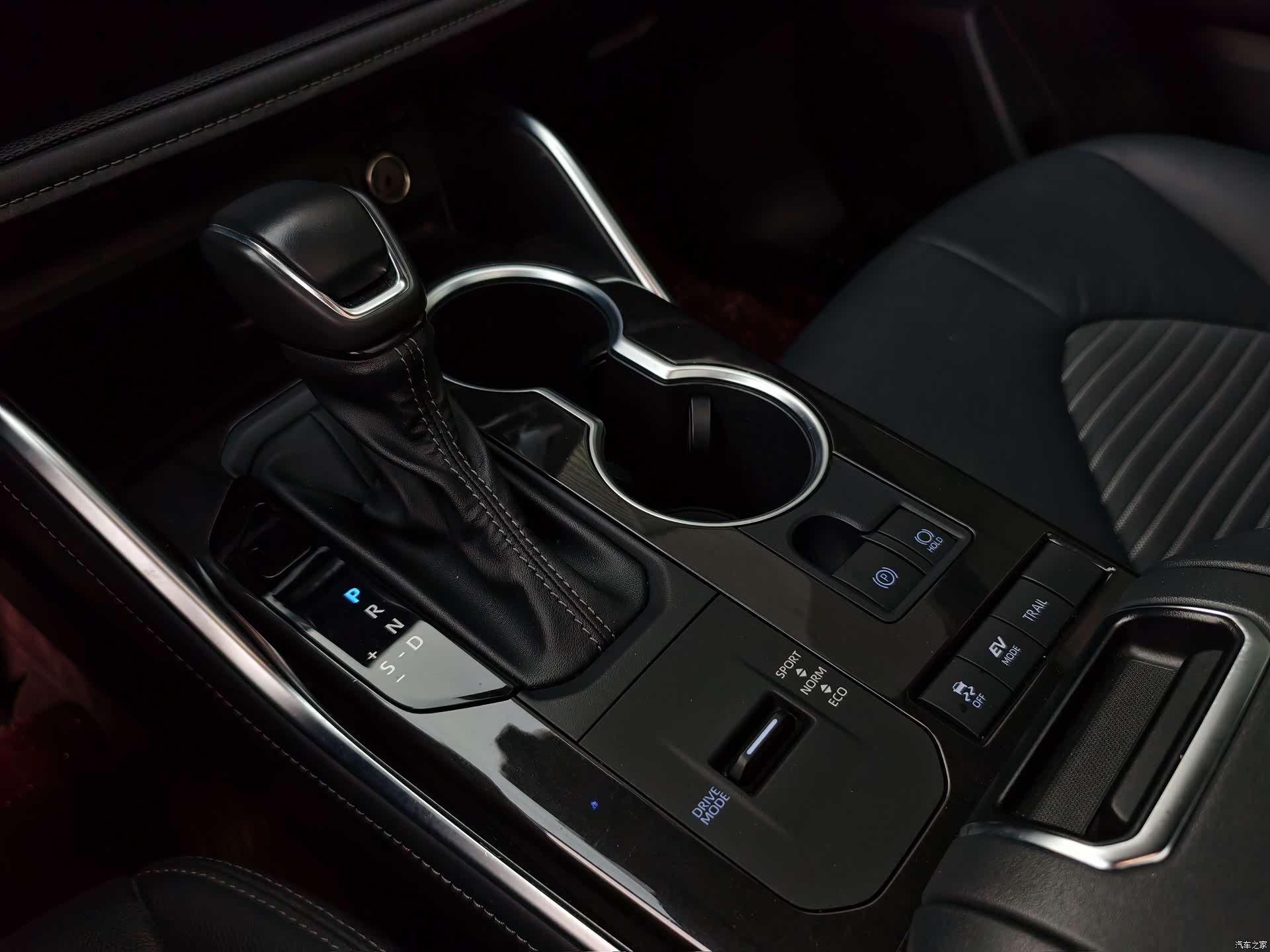 Toyota Crown, 2022 11