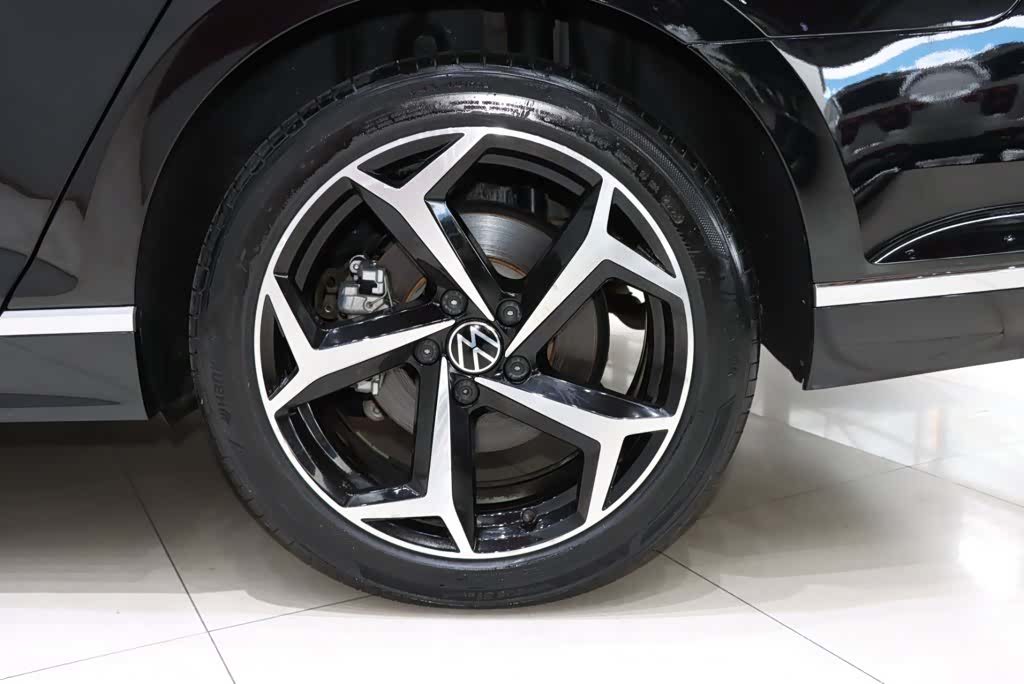 Volkswagen Magotan, 2023 20