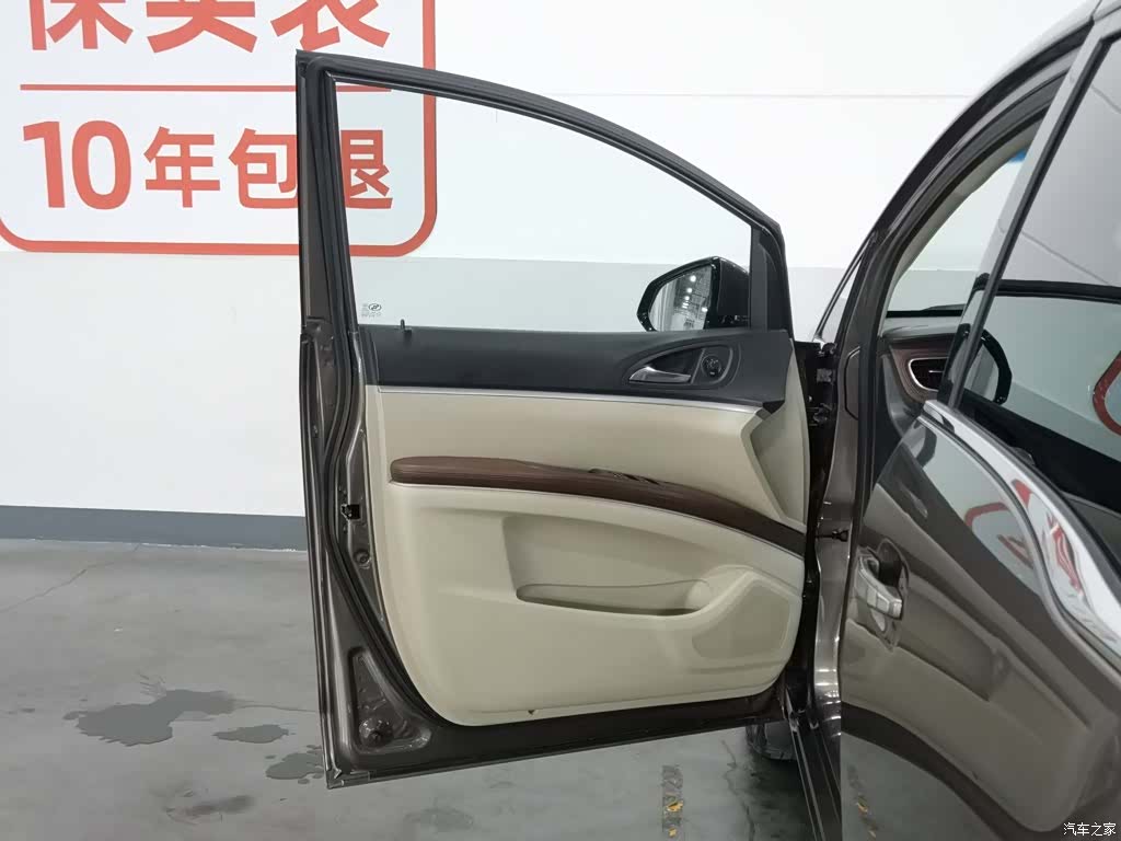 Buick GL8, 2018 8