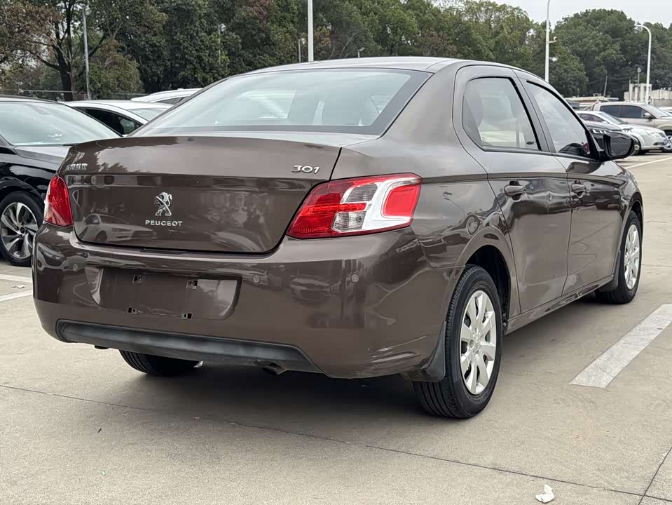 Peugeot 301