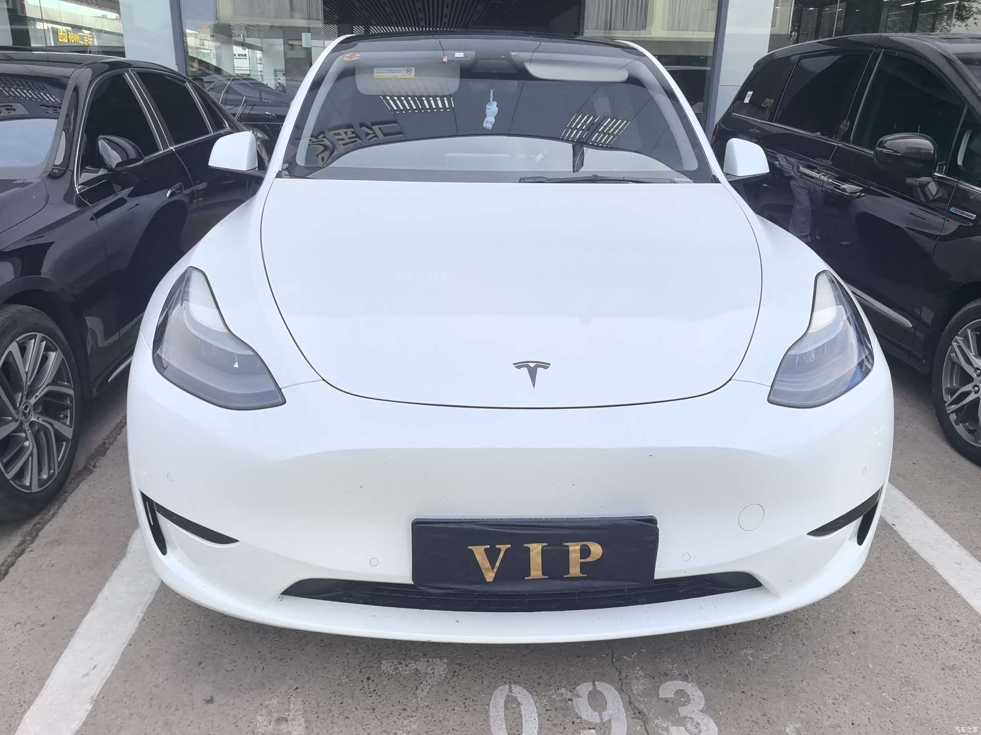 Tesla Model Y, 2023 2