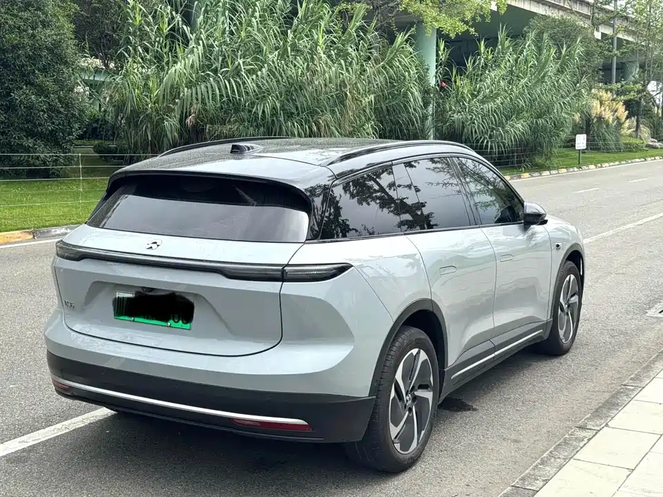 NIO ES6
