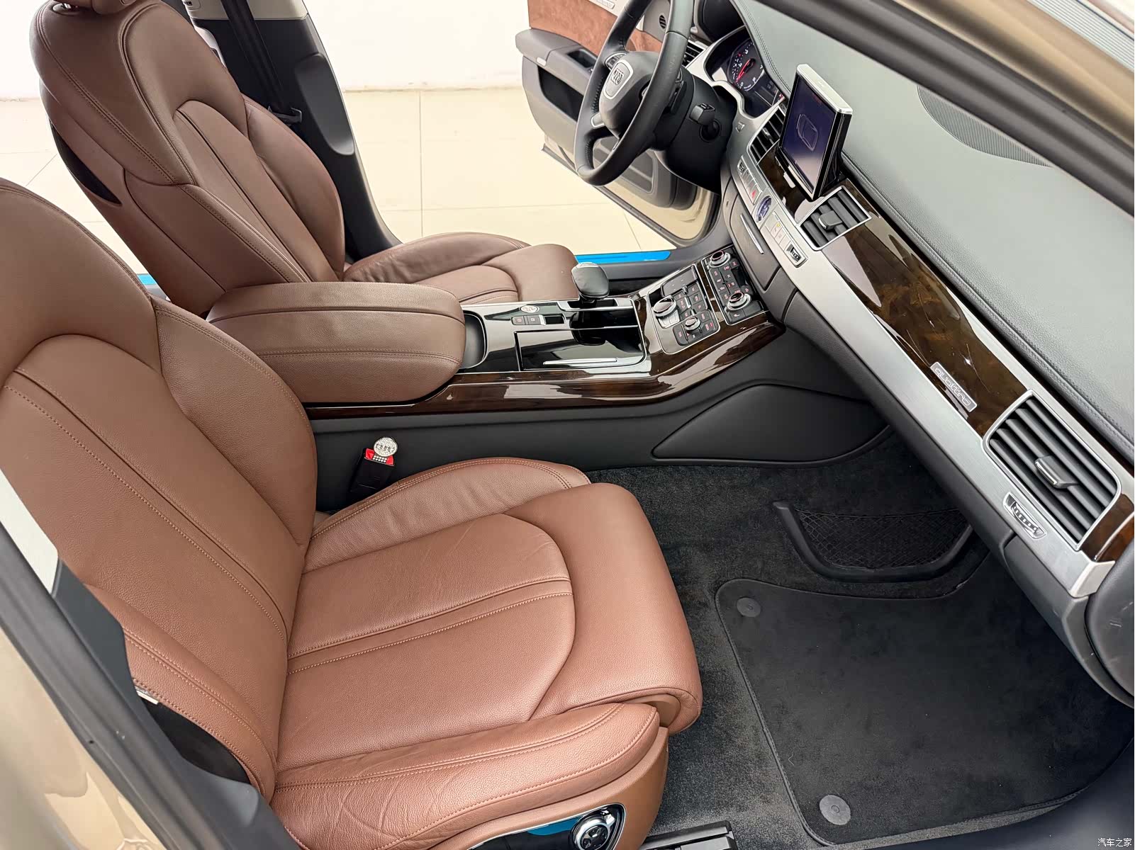 Audi A8L, 2015 12