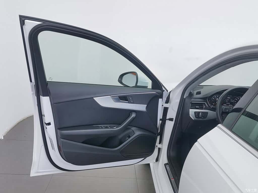 Audi A4L, 2018 8