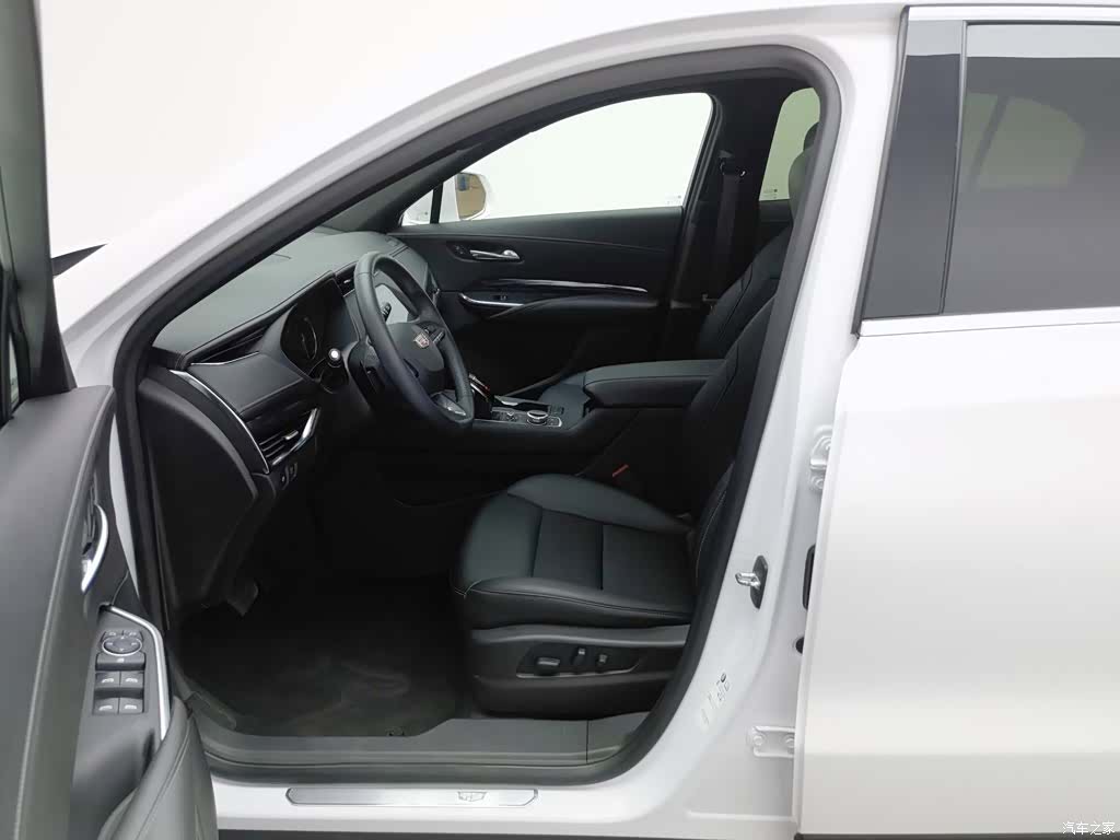 Cadillac XT4, 2022 10