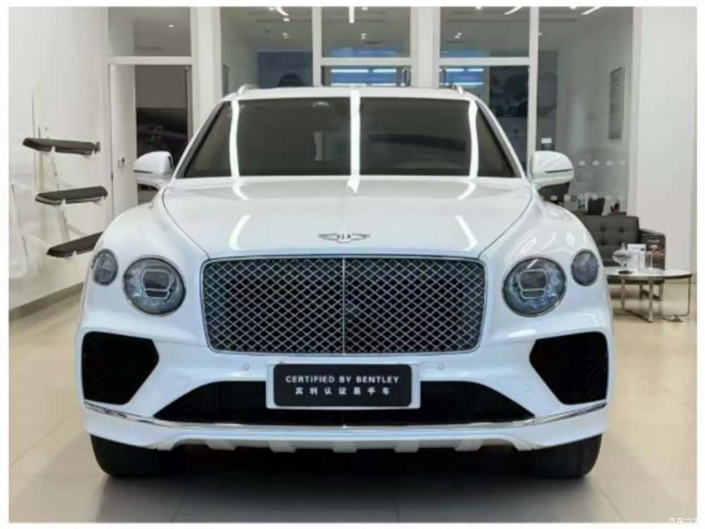 Bentley Bentayga, 2020 3