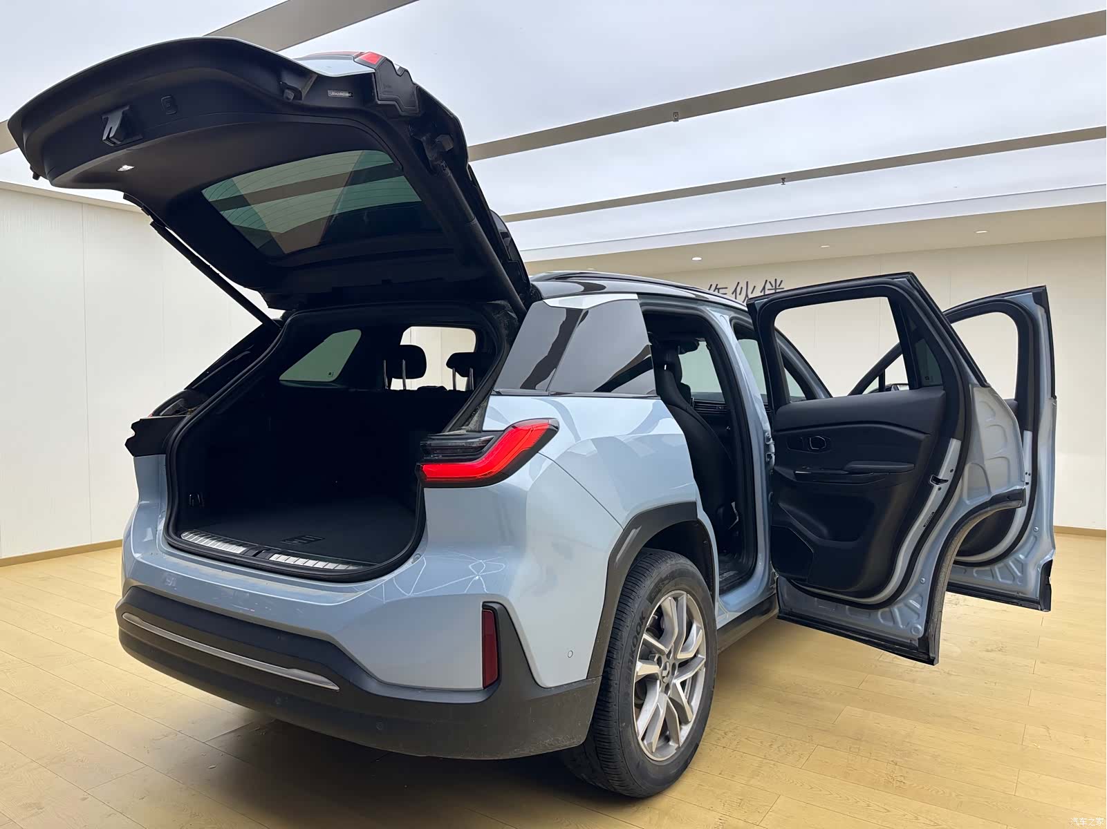 NIO ES6, 2023 27