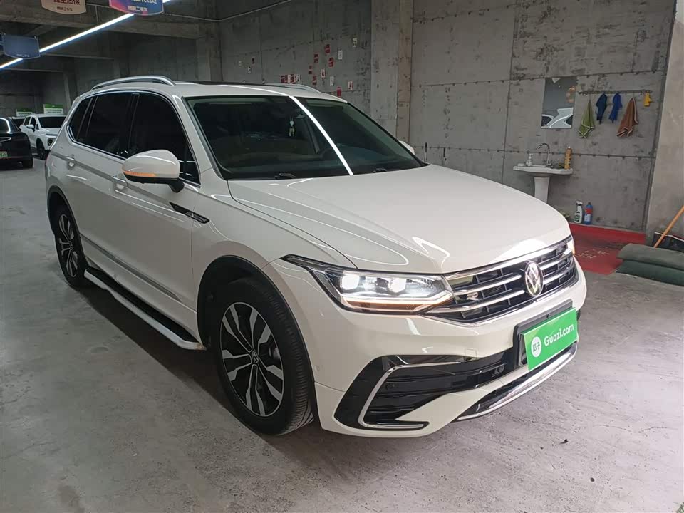 Volkswagen Tiguan L