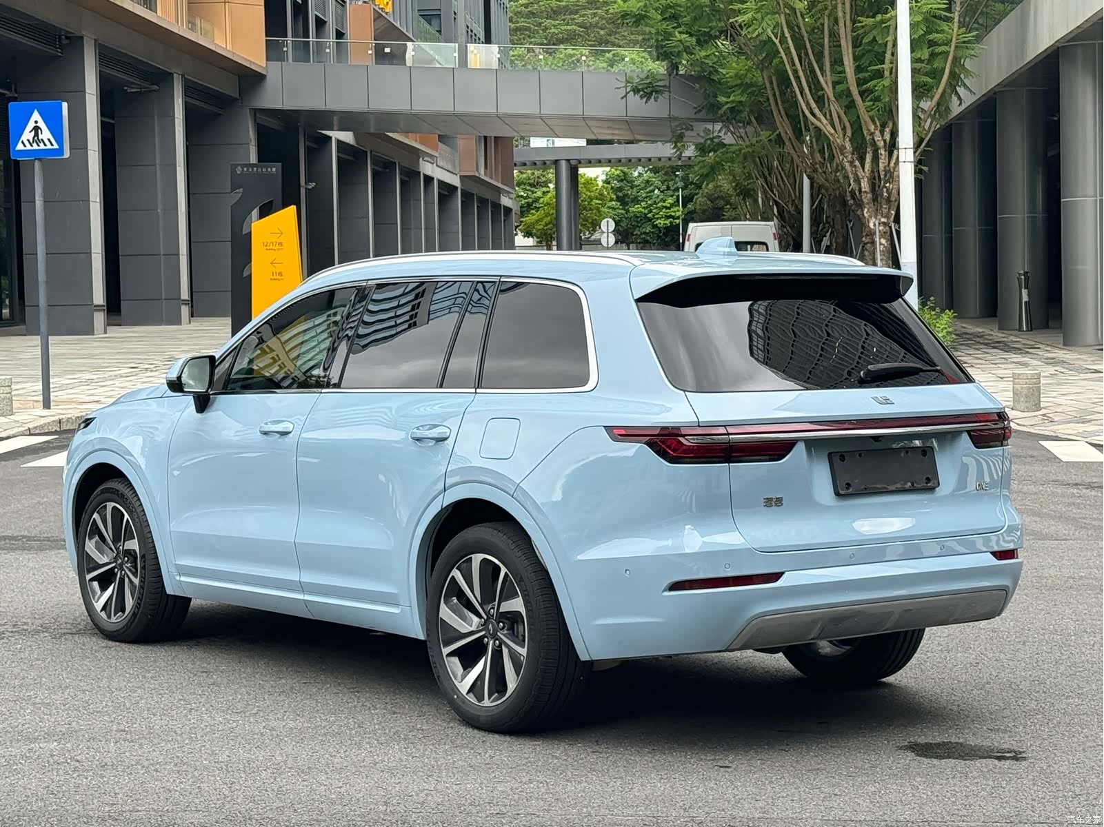 Li Auto ONE, 2022 все фото