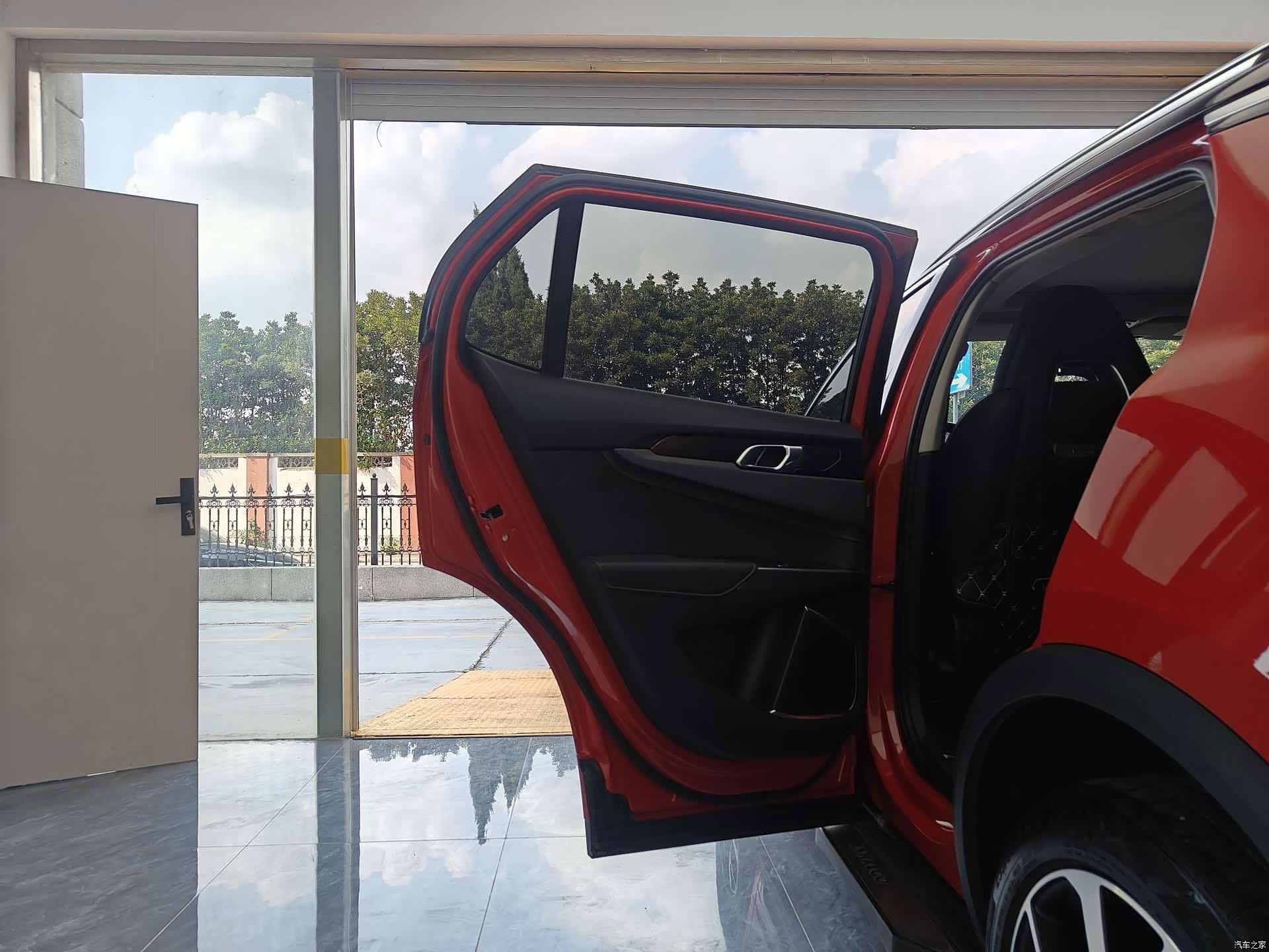 Lynk & Co 01, 2018 10