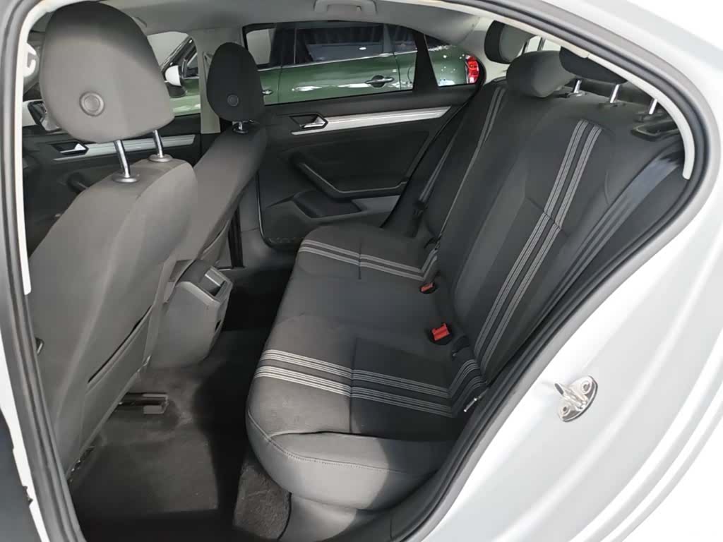 Volkswagen Lamando, 2017 17