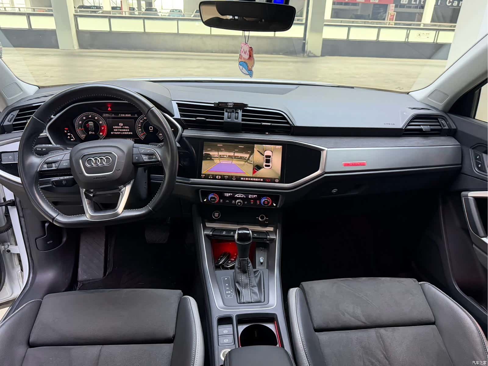 Audi Q3, 2022 4