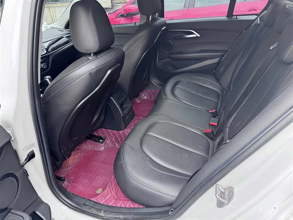 BMW 1 Series, 2019 12