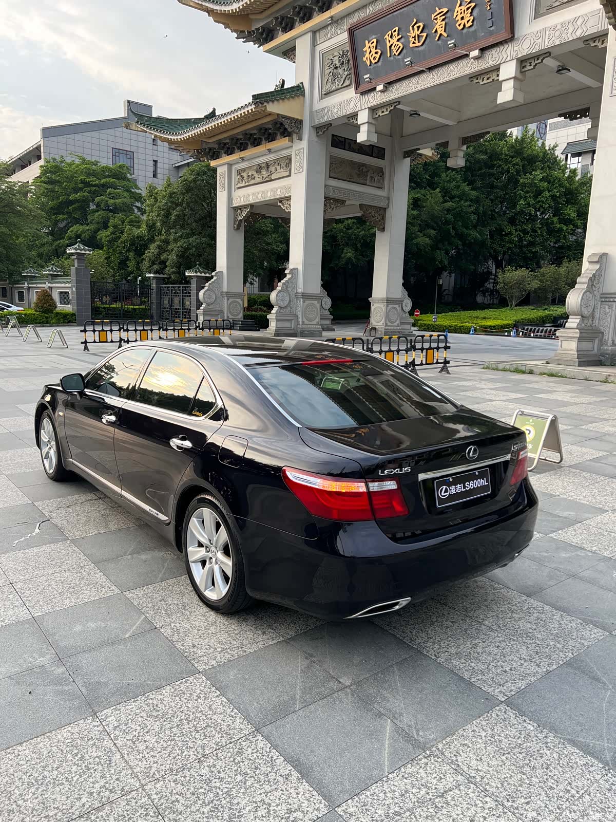 Lexus LS, 2009 12