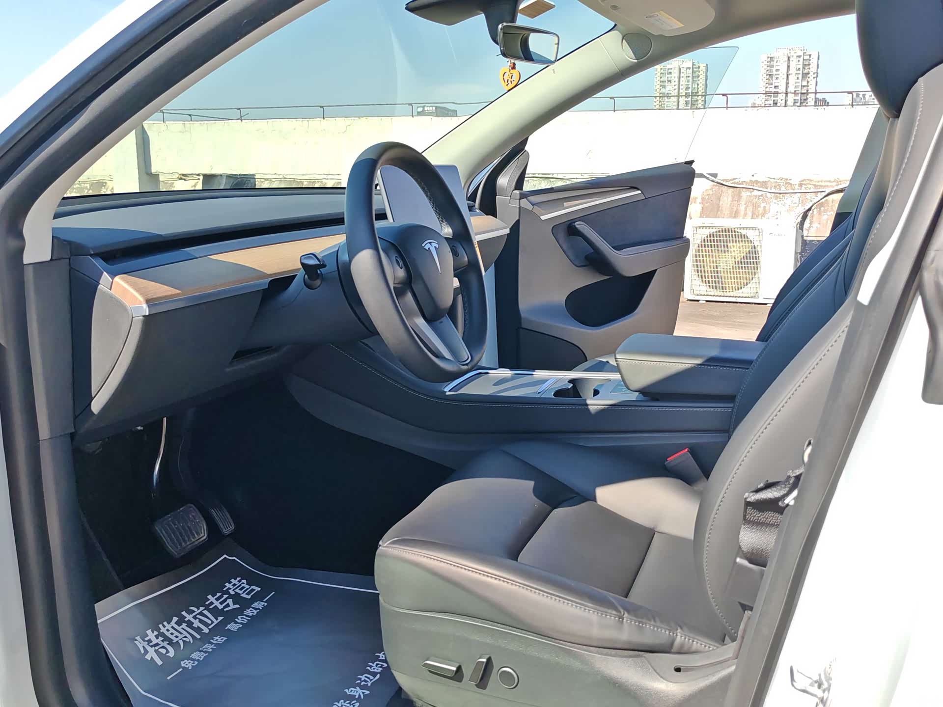 Tesla Model Y, 2021 15