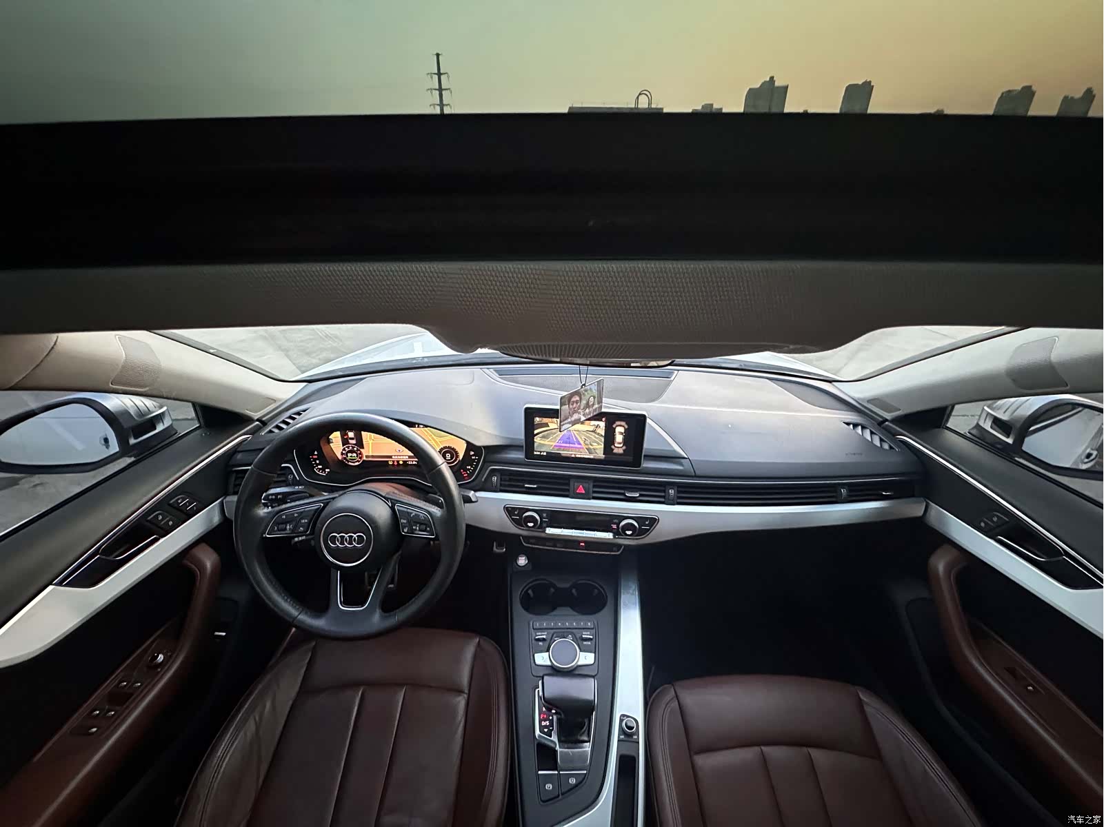 Audi A4L, 2018 все фото