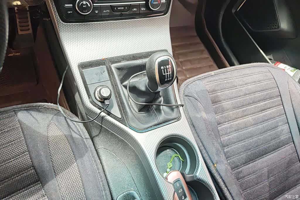 Geely Emgrand, 2017 16