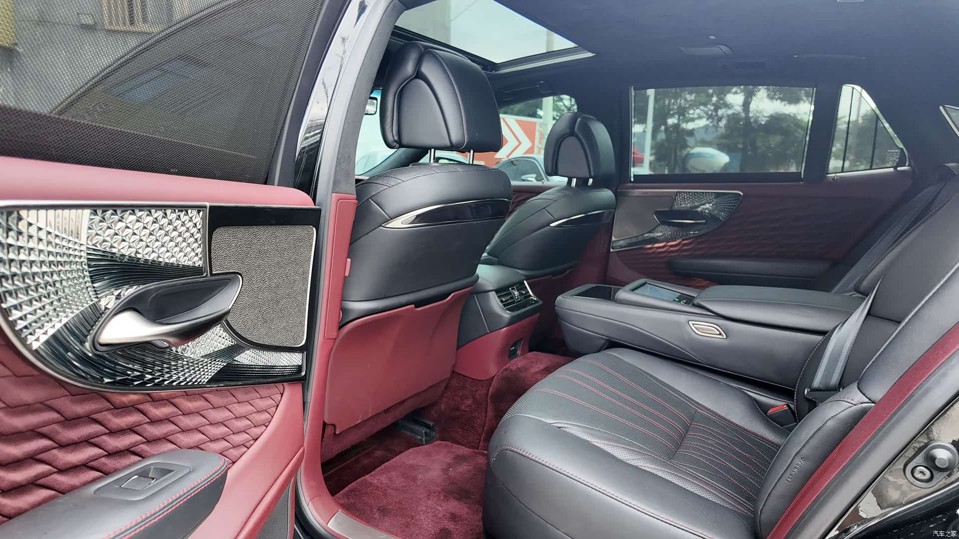 Lexus LS, 2022 4