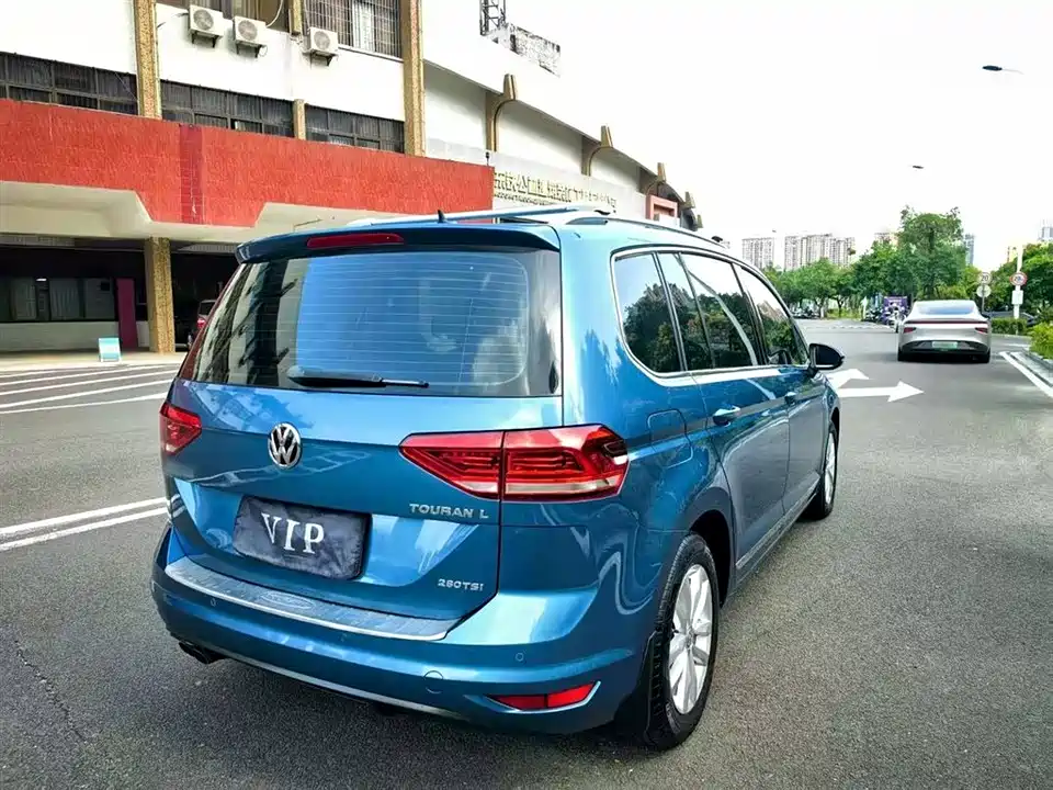 Volkswagen Touran