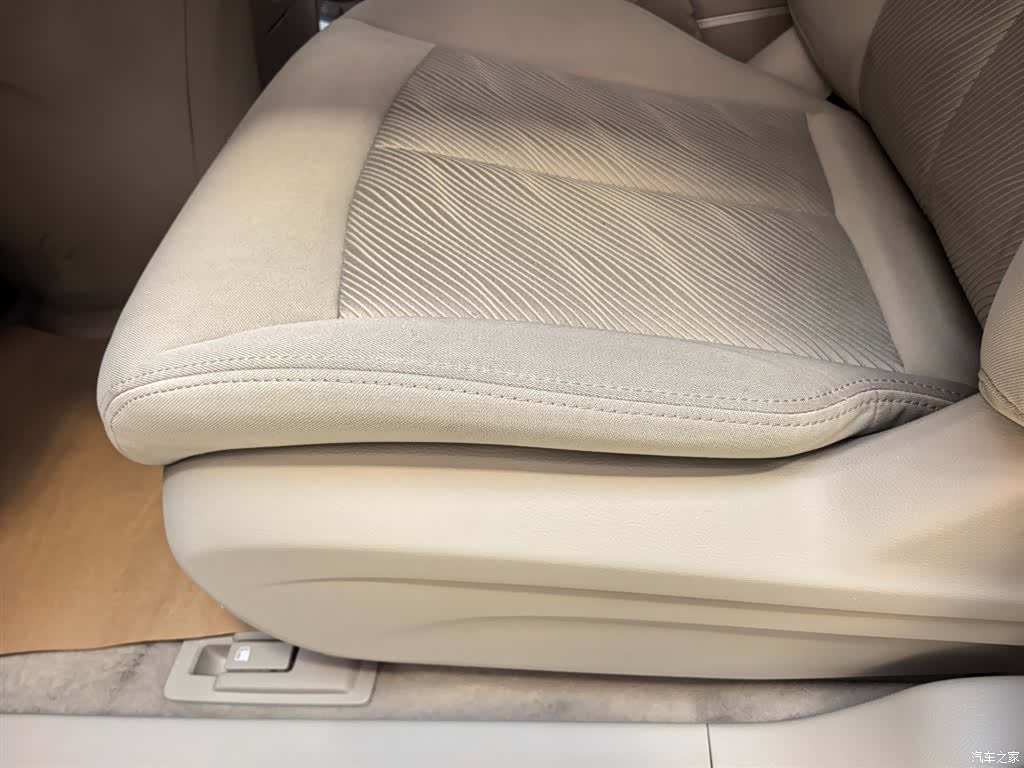 Buick GL8, 2023 13