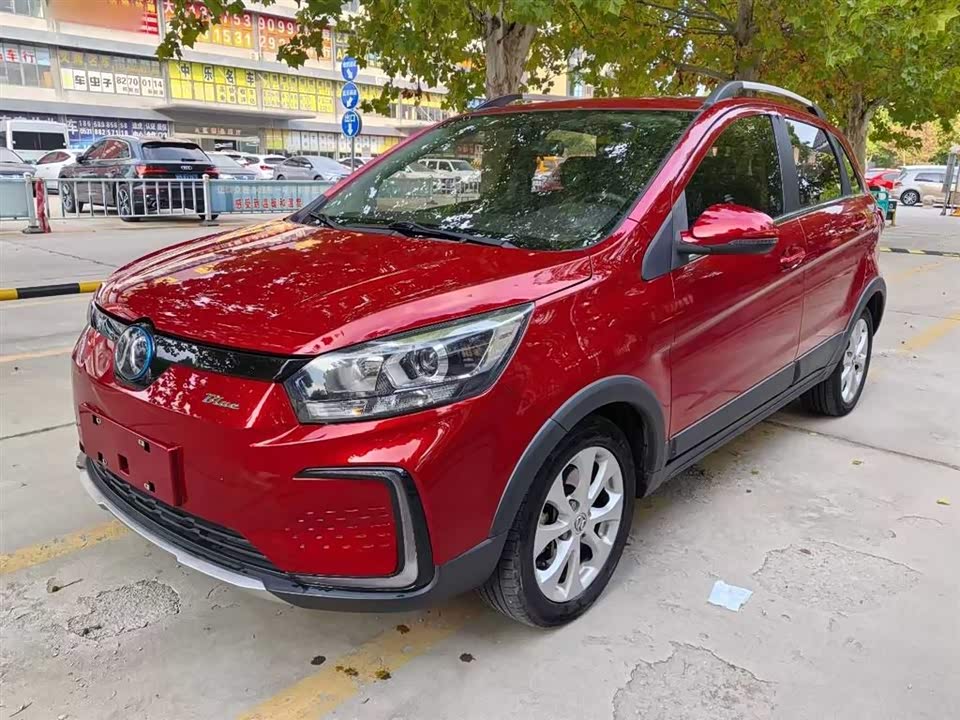 BAIC EC5