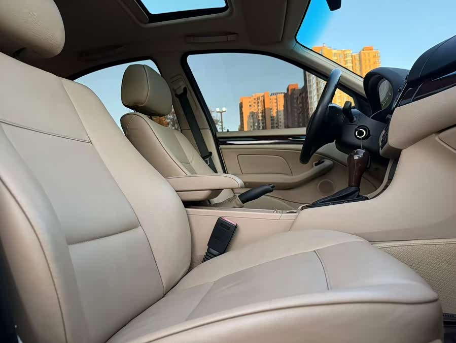 BMW 3 Series 2005, фото 15