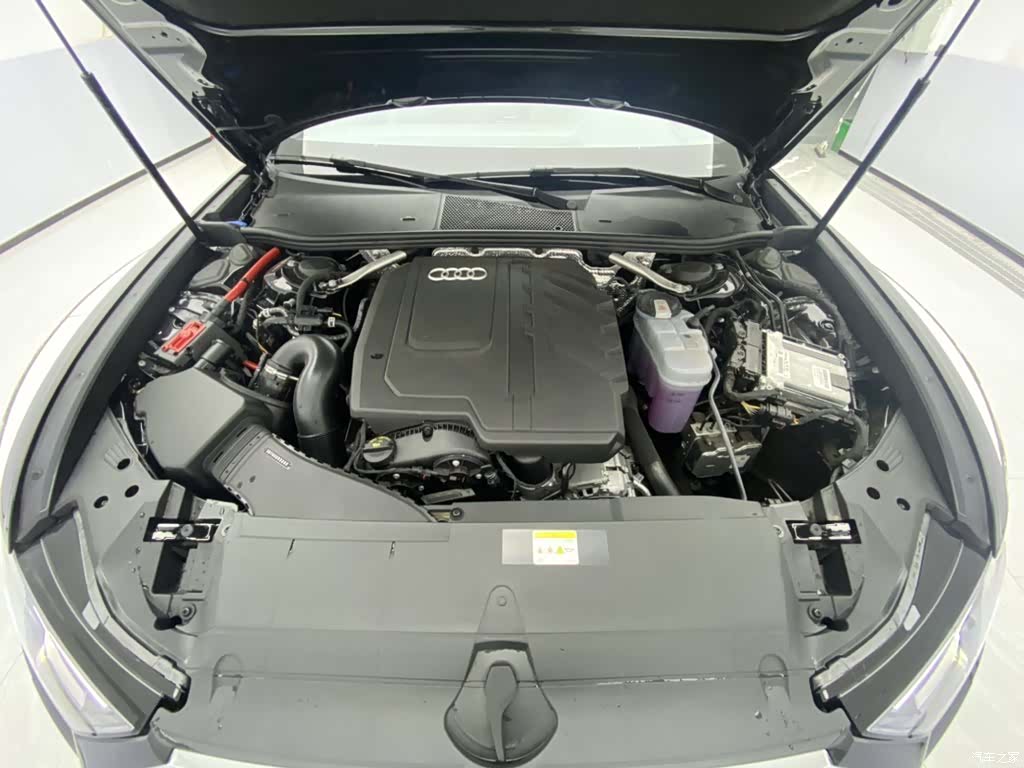 Audi A6L, 2025 12