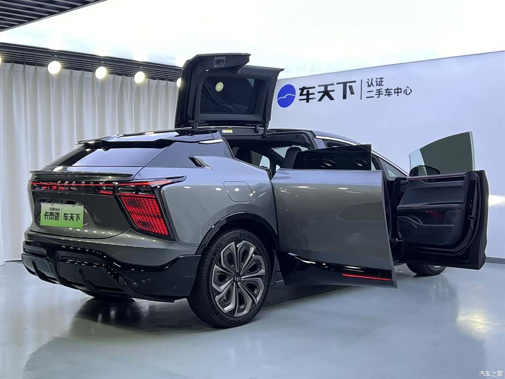 HiPhi X, 2022 4
