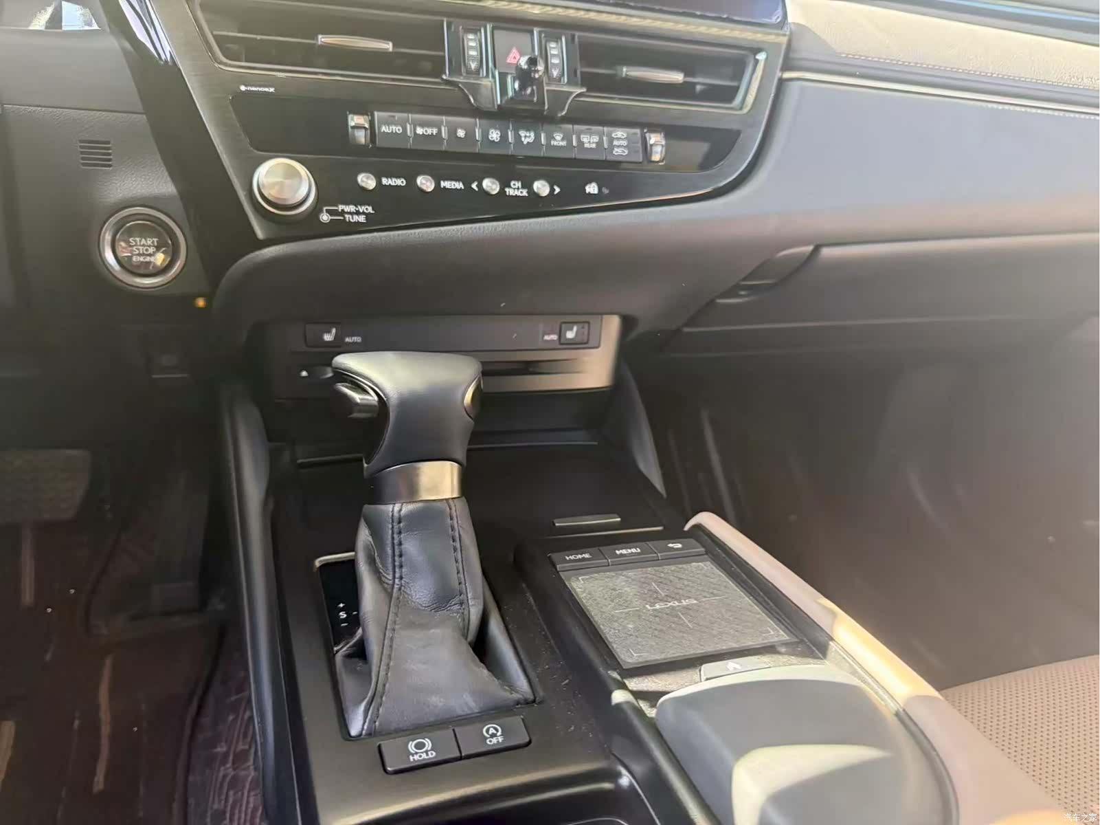 Lexus ES, 2022 6