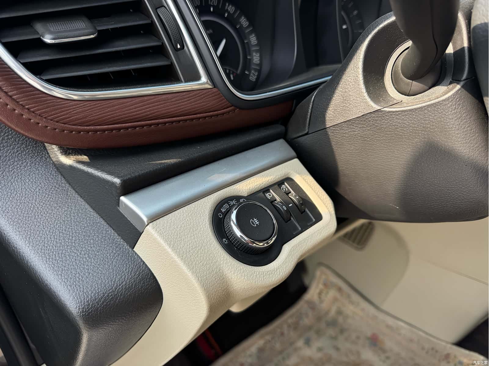 Buick GL8, 2017 6